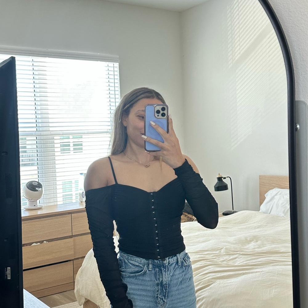 Black long sleeve off the shoulder corset crop top